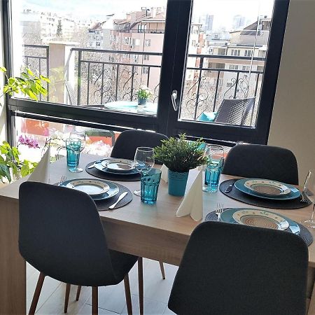 Azzurro-Top Floor Apartment In Quiet Neighborhood, Free Private Parking Varna Exterior foto