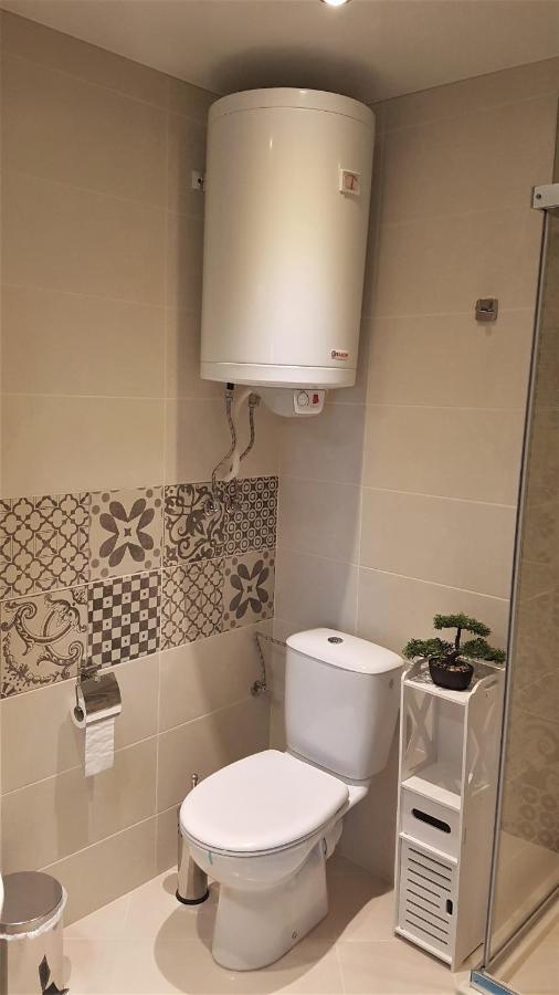 Azzurro-Top Floor Apartment In Quiet Neighborhood, Free Private Parking Varna Exterior foto