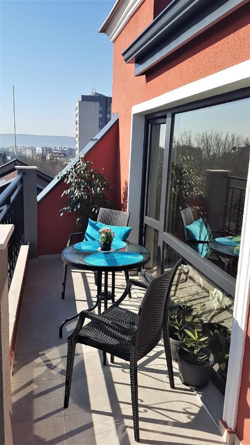 Azzurro-Top Floor Apartment In Quiet Neighborhood, Free Private Parking Varna Exterior foto